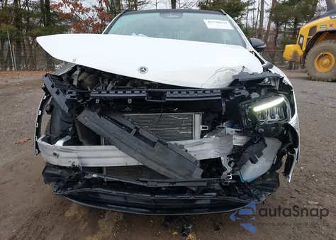 2025 Mercedes-Benz Gla 250 4Matic z USA, uszkodzony, nr VIN W1N4N4HB4SJ697422